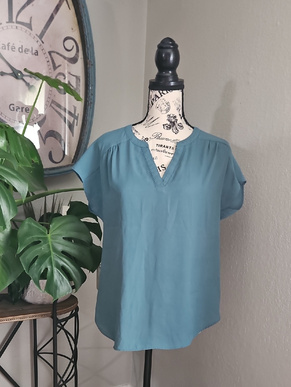 Banana Republic Teal Short-Sleeve V-Neck Blouse